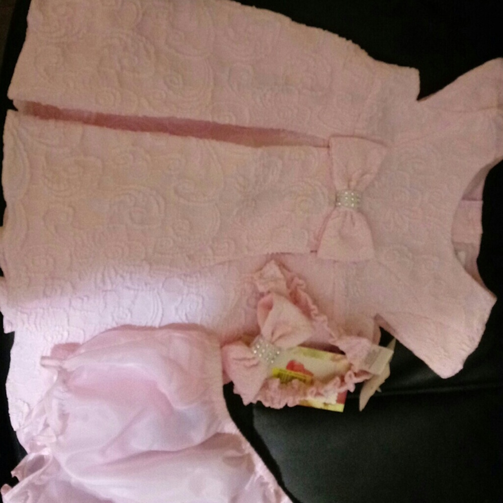 A brand new sweet heart rose girls dress